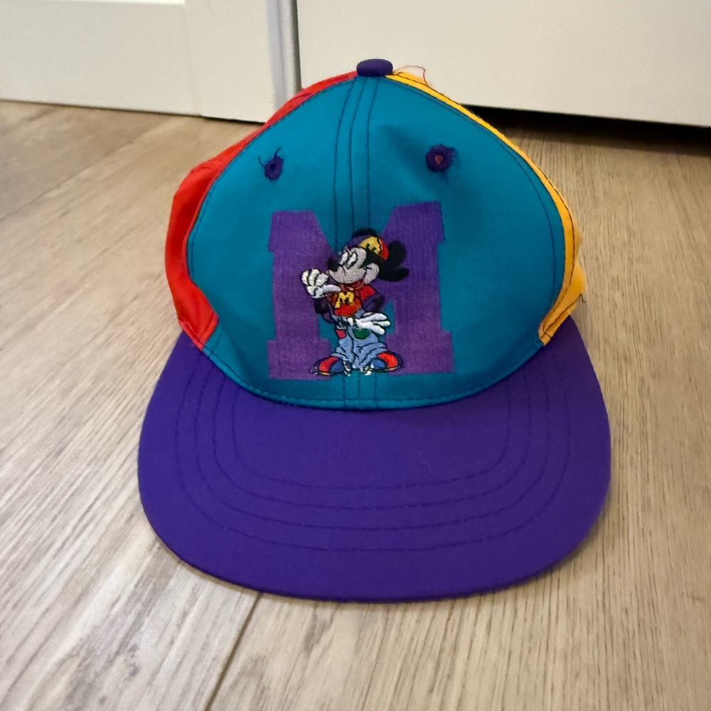 Vintage 90s Mickey Mouse Unlimited color-block snapback‎